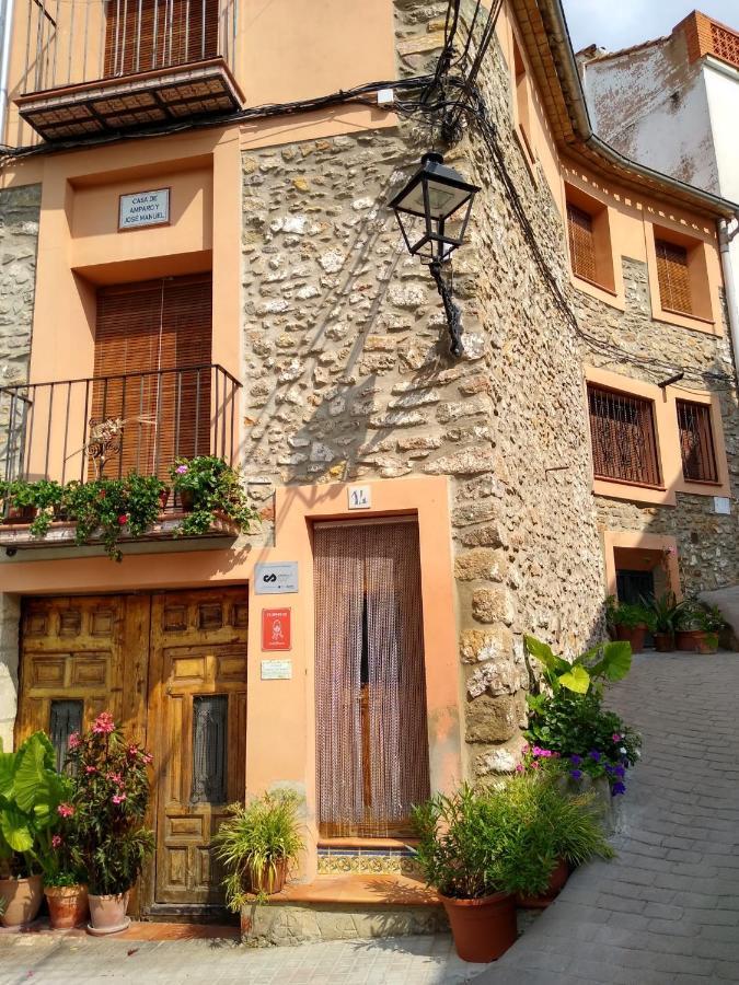 Гостевой дом Casa De Amparo Y Jose Manuel Pavies Экстерьер фото